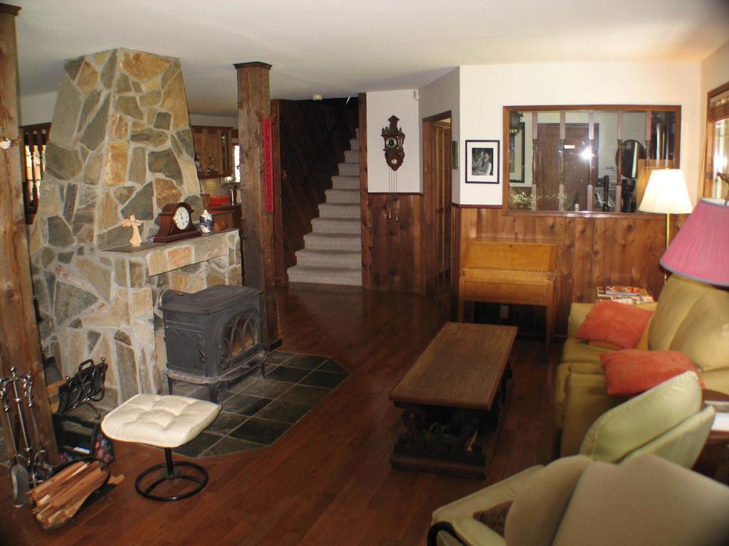Cedar Song B&B Parksville Dış mekan fotoğraf