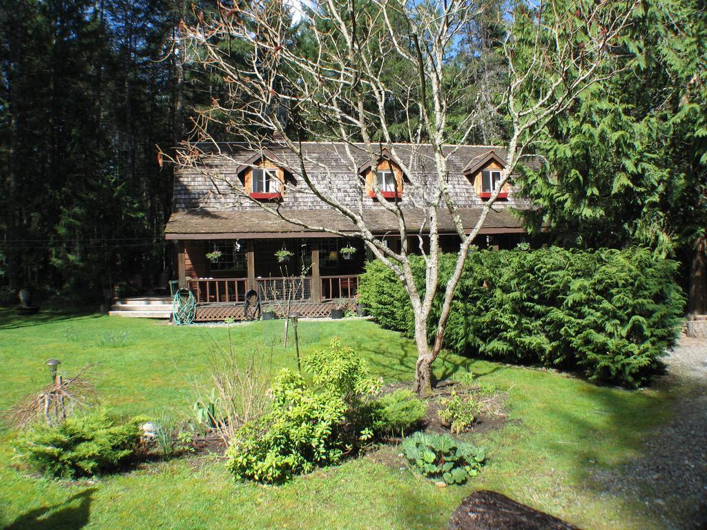 Cedar Song B&B Parksville Dış mekan fotoğraf